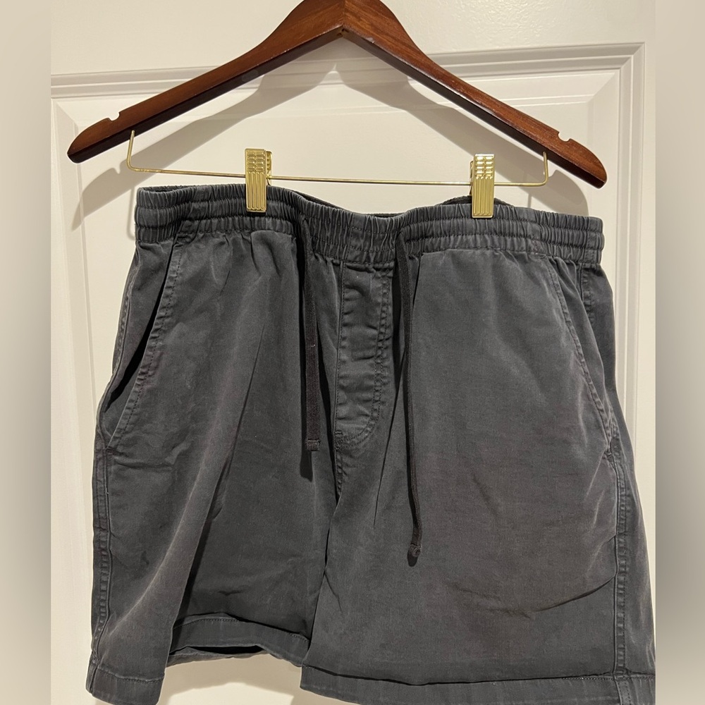 Todd Snyder Charcoal 5” Shorts